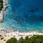 Mare3 With Pool, Sea View And Hydromassage