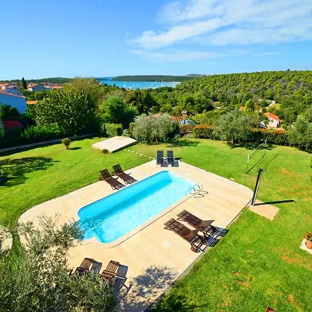 Mare3 With Pool, Sea View And Hydromassage Banjole