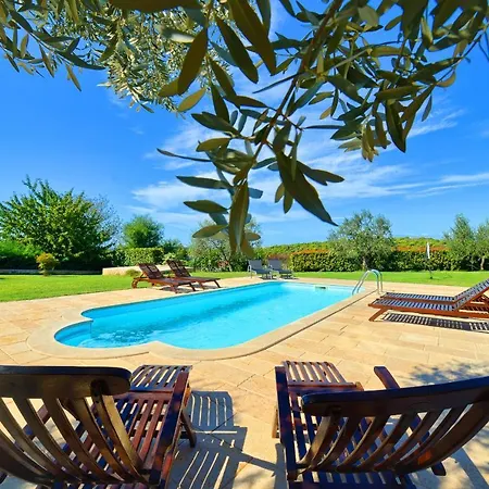 Mare3 With Pool, Sea View And Hydromassage